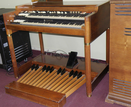 Hammond B3 Organ